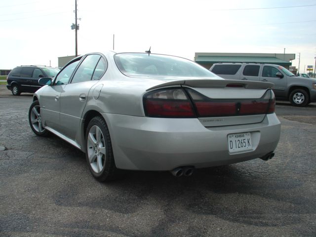 Pontiac Bonneville 2005 photo 4