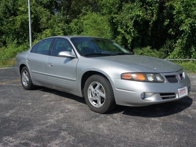 Pontiac Bonneville 2005 photo 1