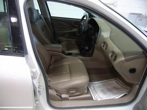 Pontiac Bonneville 2005 photo 1