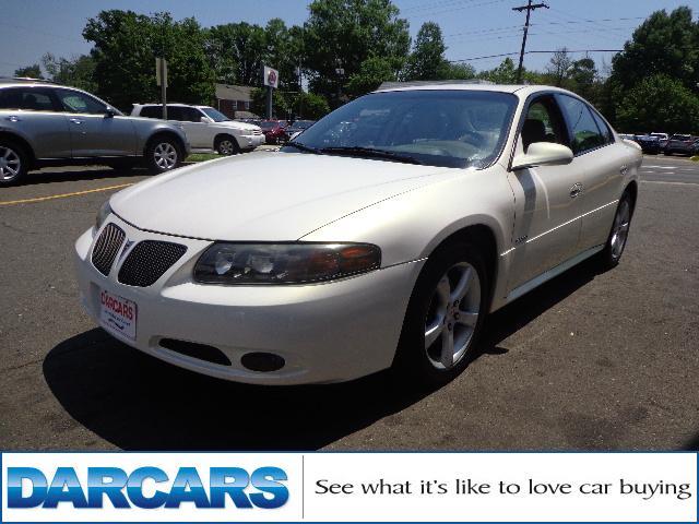 Pontiac Bonneville 2005 photo 2