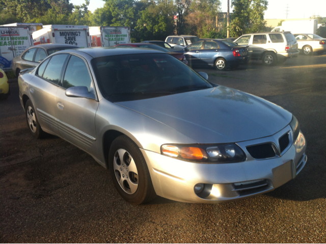 Pontiac Bonneville 2005 photo 3