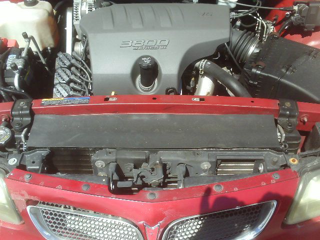 Pontiac Bonneville 2005 photo 1