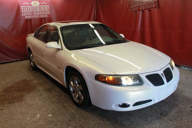 Pontiac Bonneville 2005 photo 1