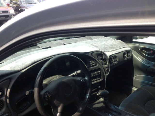 Pontiac Bonneville SE Sedan