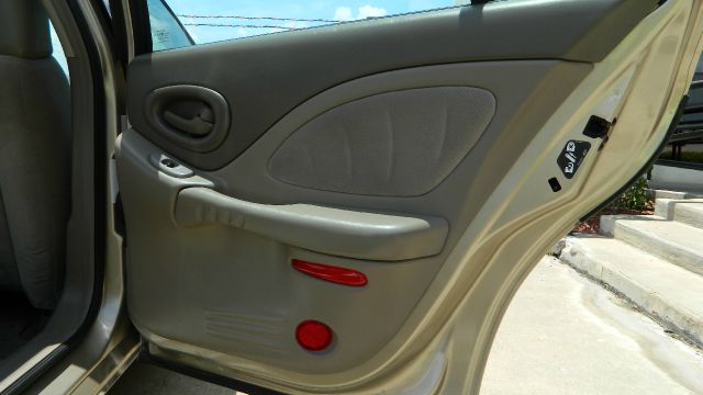 Pontiac Bonneville SE Sedan