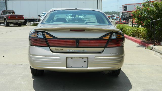 Pontiac Bonneville 2005 photo 5