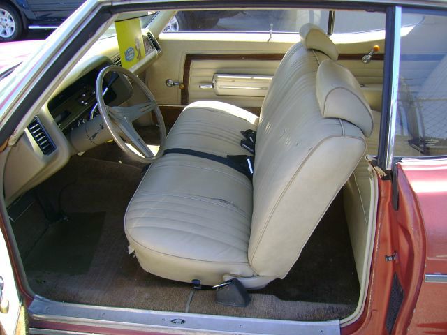 Pontiac Executive 1970 photo 2