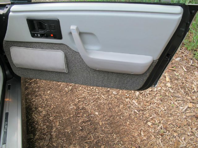 Pontiac Fiero 1985 photo 1