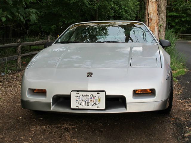 Pontiac Fiero 1985 photo 113