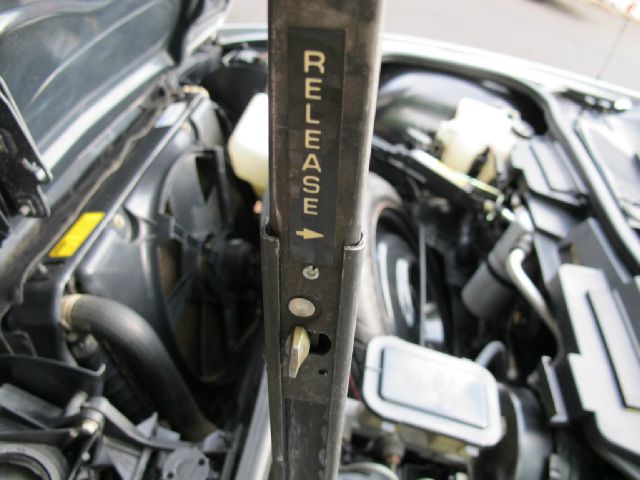 Pontiac Fiero 1985 photo 61