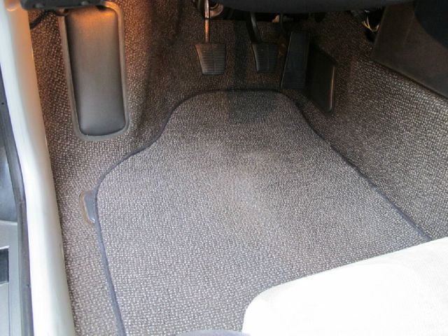 Pontiac Fiero 1985 photo 93