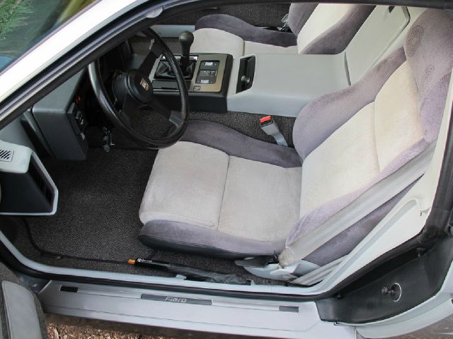 Pontiac Fiero 1985 photo 95