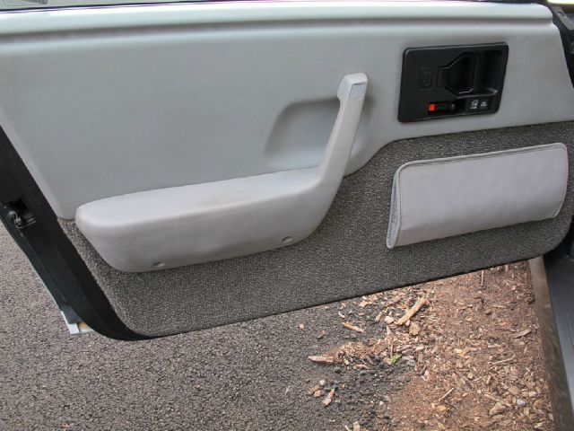 Pontiac Fiero 1985 photo 96