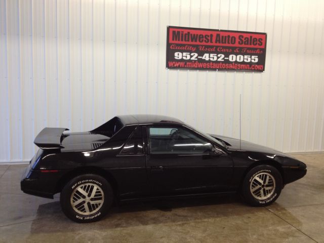 Pontiac Fiero 1986 photo 2