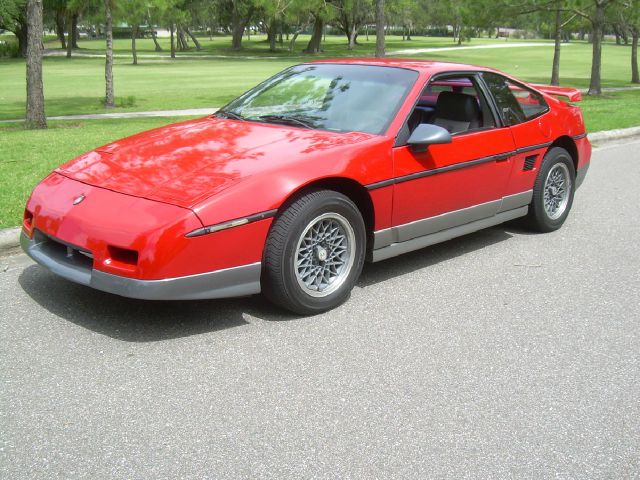 Pontiac Fiero 1986 photo 4