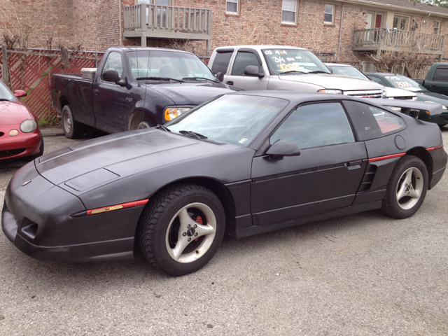 Pontiac Fiero 1987 photo 3