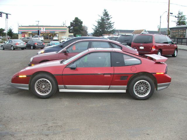 Pontiac Fiero 1987 photo 3