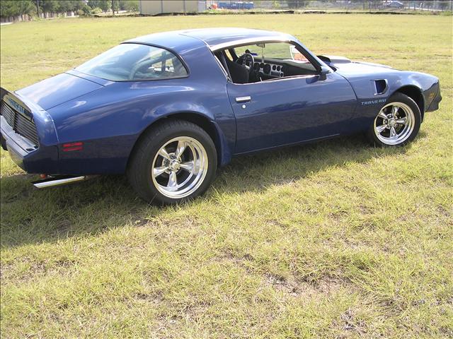 Pontiac Firebird 1979 photo 1
