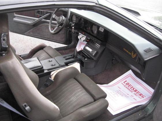 Pontiac Firebird 1982 photo 6