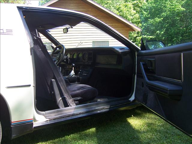 Pontiac Firebird 1982 photo 4