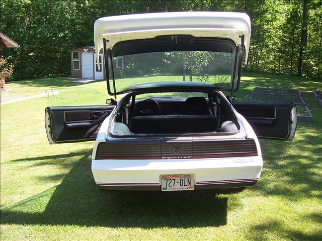 Pontiac Firebird 1982 photo 5