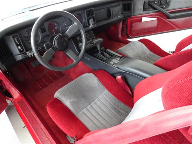 Pontiac Firebird 4dr Sdn V6 CXL Coupe