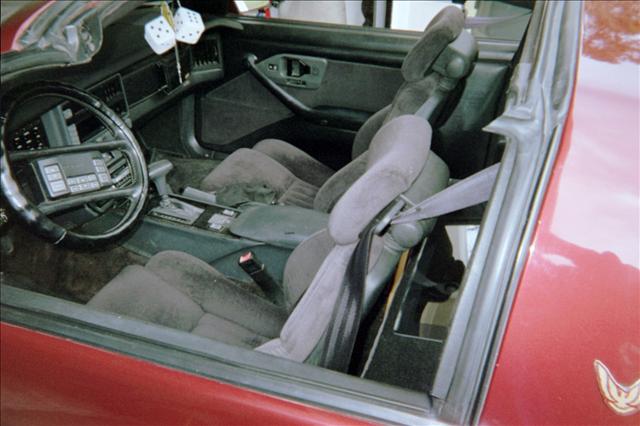 Pontiac Firebird 1988 photo 1