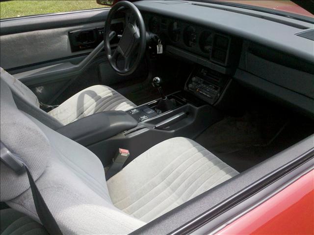 Pontiac Firebird 1989 photo 2