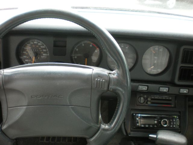 Pontiac Firebird 1991 photo 1