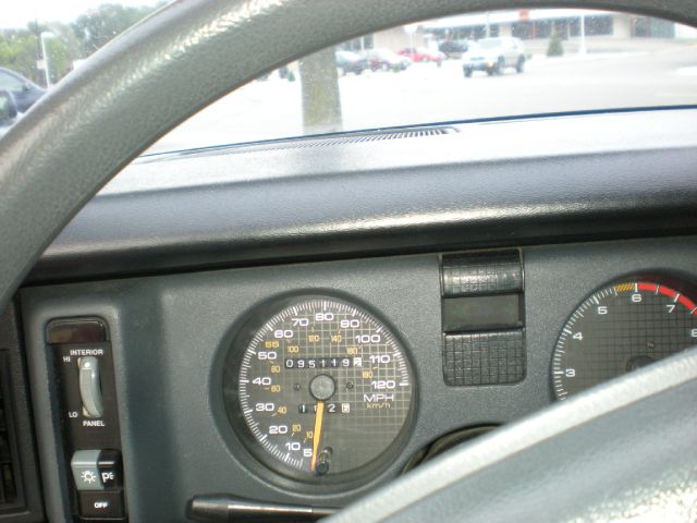 Pontiac Firebird 1992 photo 2