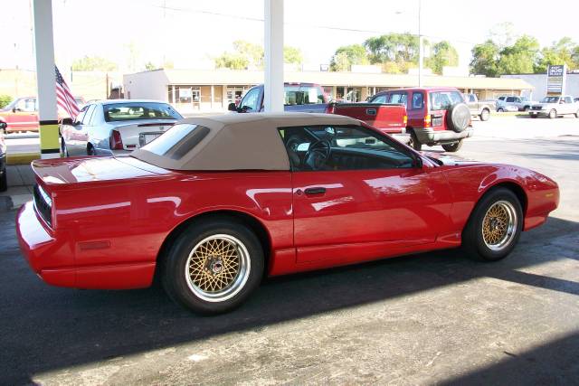 Pontiac Firebird 1992 photo 2