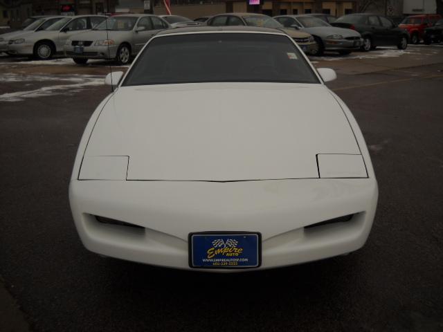 Pontiac Firebird 1992 photo 2