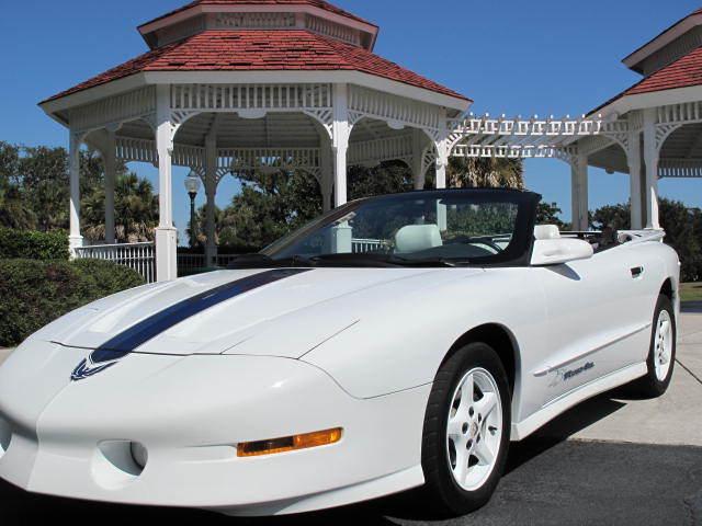 Pontiac Firebird 4dr Sdn V6 CXL Convertible