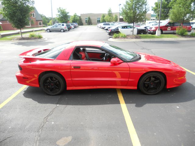 Pontiac Firebird 1995 photo 1