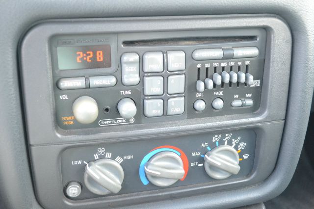 Pontiac Firebird 1995 photo 3