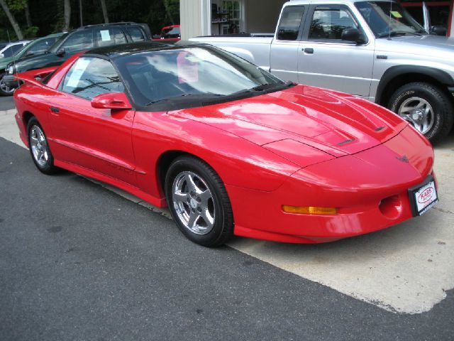 Pontiac Firebird 1997 photo 2