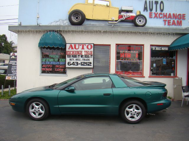 Pontiac Firebird 1997 photo 2