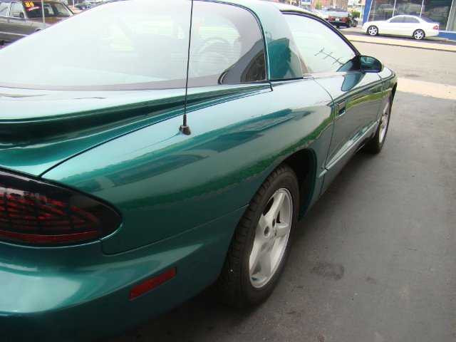 Pontiac Firebird 1997 photo 3