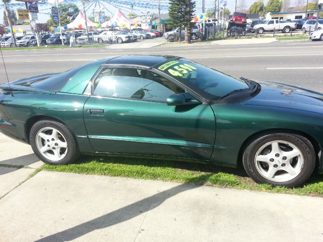 Pontiac Firebird 1997 photo 1