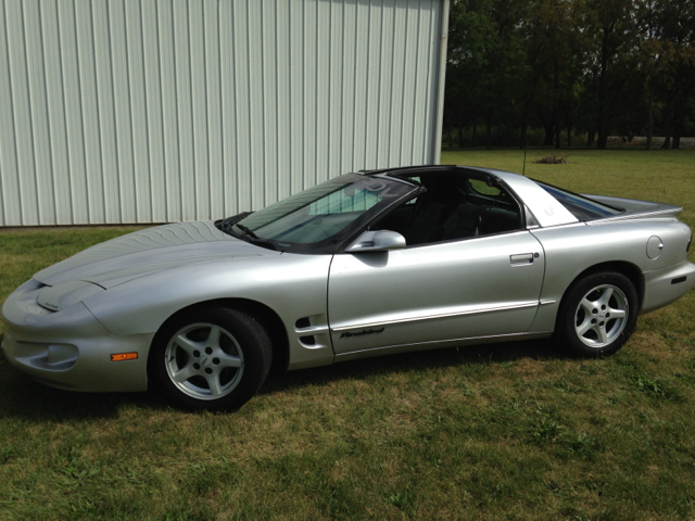 Pontiac Firebird 1998 photo 3
