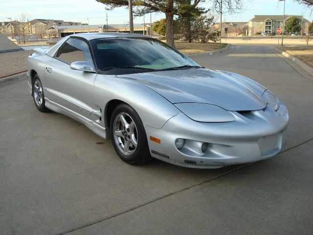 Pontiac Firebird 1998 photo 1