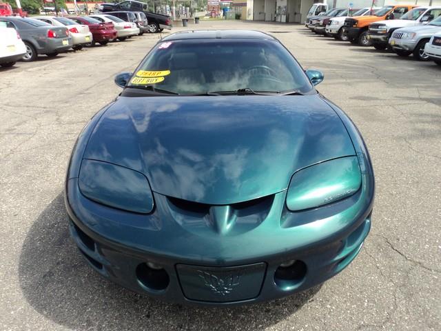 Pontiac Firebird 1998 photo 1