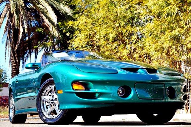 Pontiac Firebird 1998 photo 1