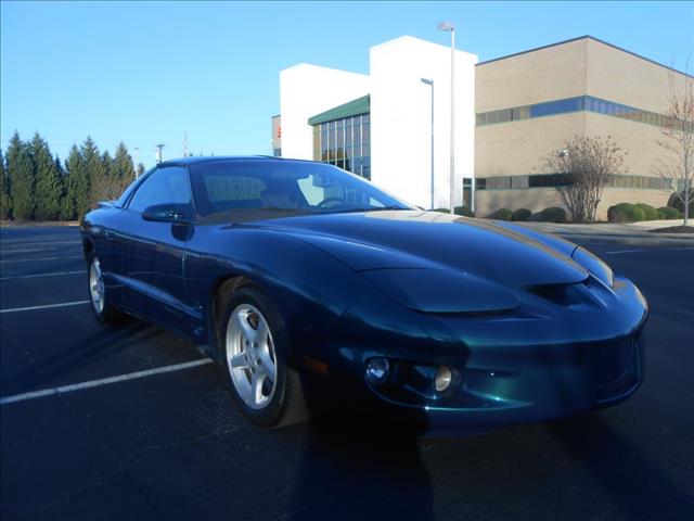 Pontiac Firebird 1998 photo 2