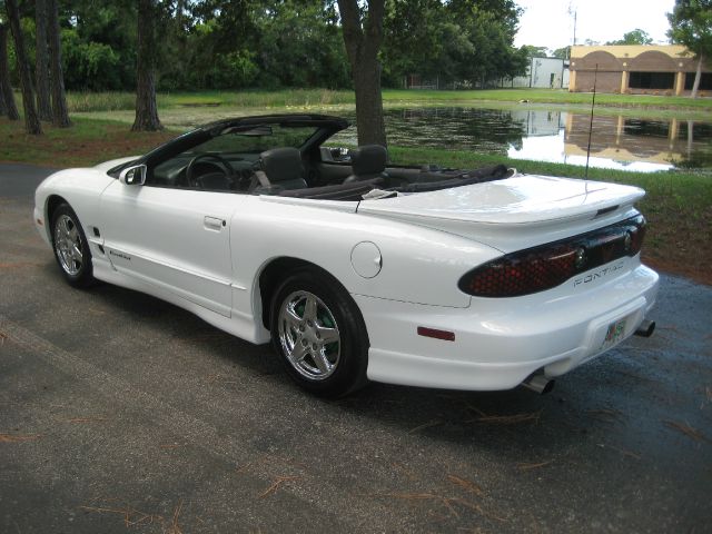 Pontiac Firebird 1999 photo 2