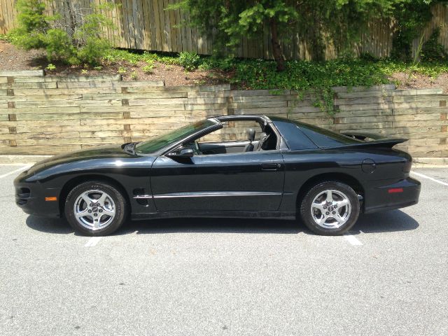 Pontiac Firebird 1999 photo 3