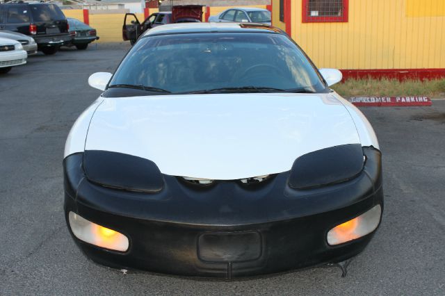 Pontiac Firebird 1999 photo 2