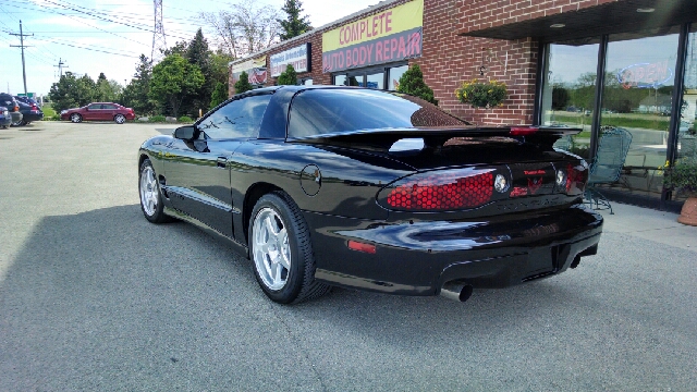 Pontiac Firebird 2000 photo 1