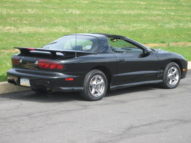 Pontiac Firebird 2000 photo 3