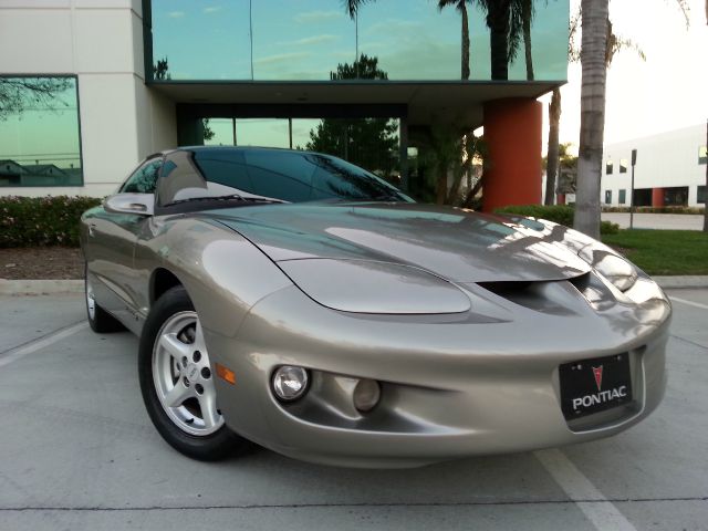 Pontiac Firebird 2000 photo 3